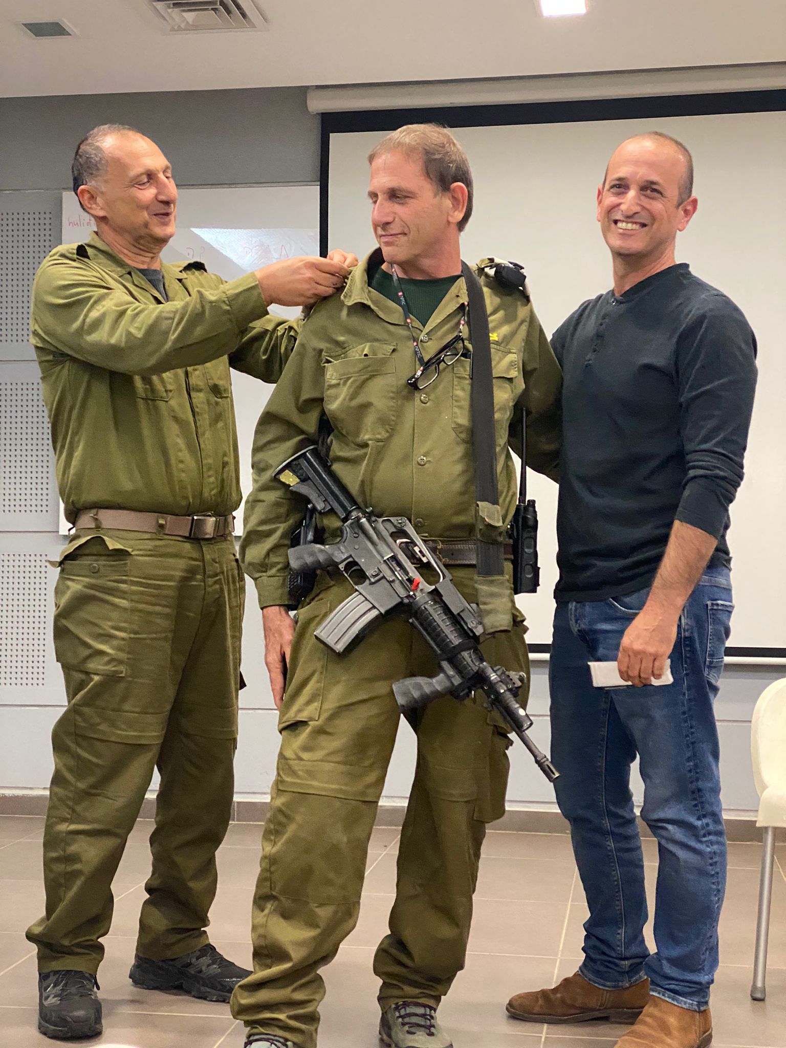 טקס הענקת דרגות - רוני משרדי .jpg