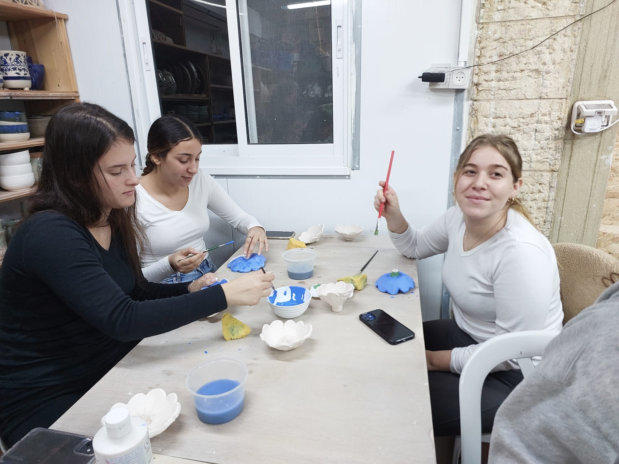 כלניות אחרי הגשם - הנעורים עם צביה - 27-11-2023 4.jpg