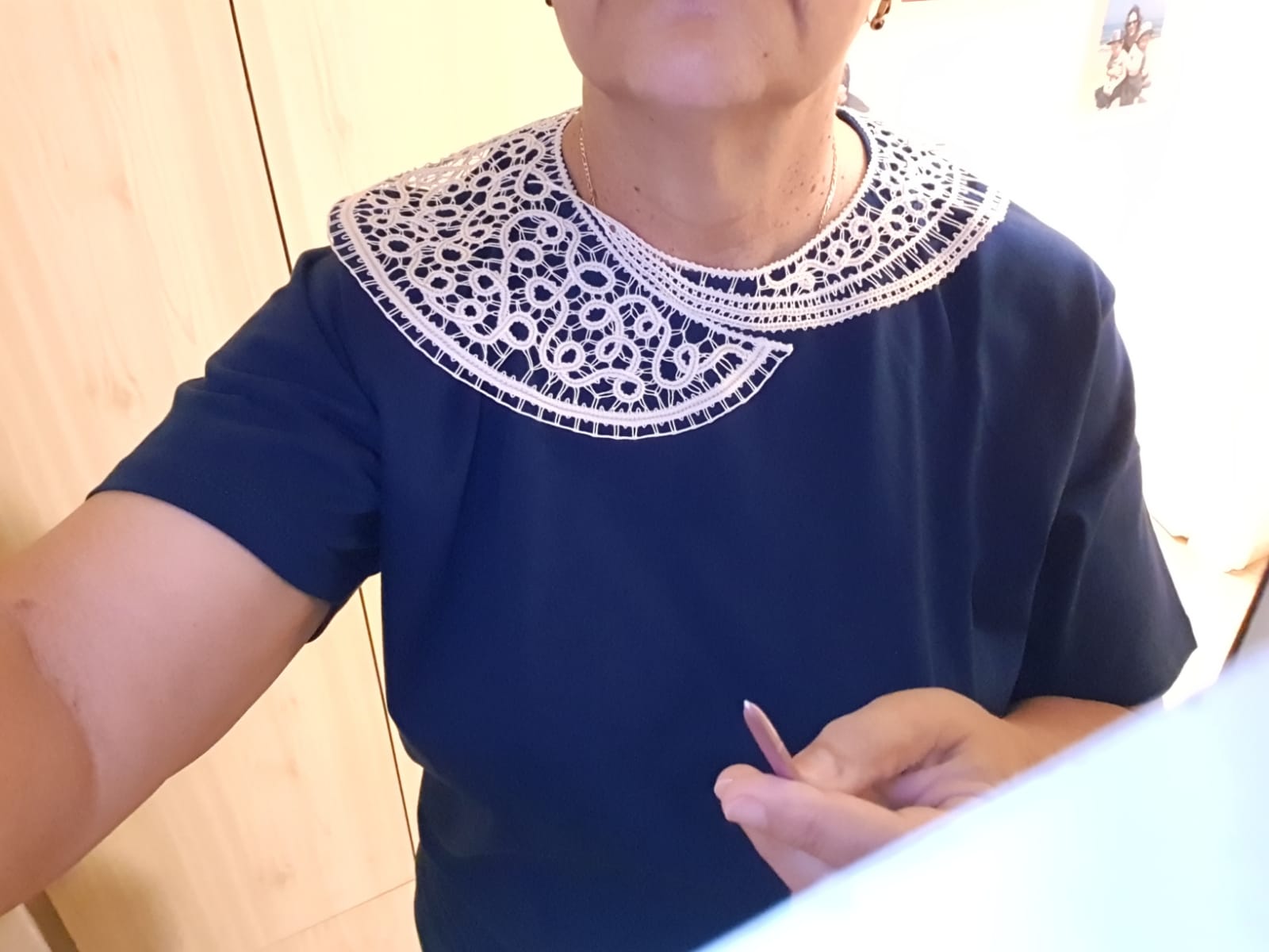 מגדה רוקמת צוארון תחרה6f.jpg