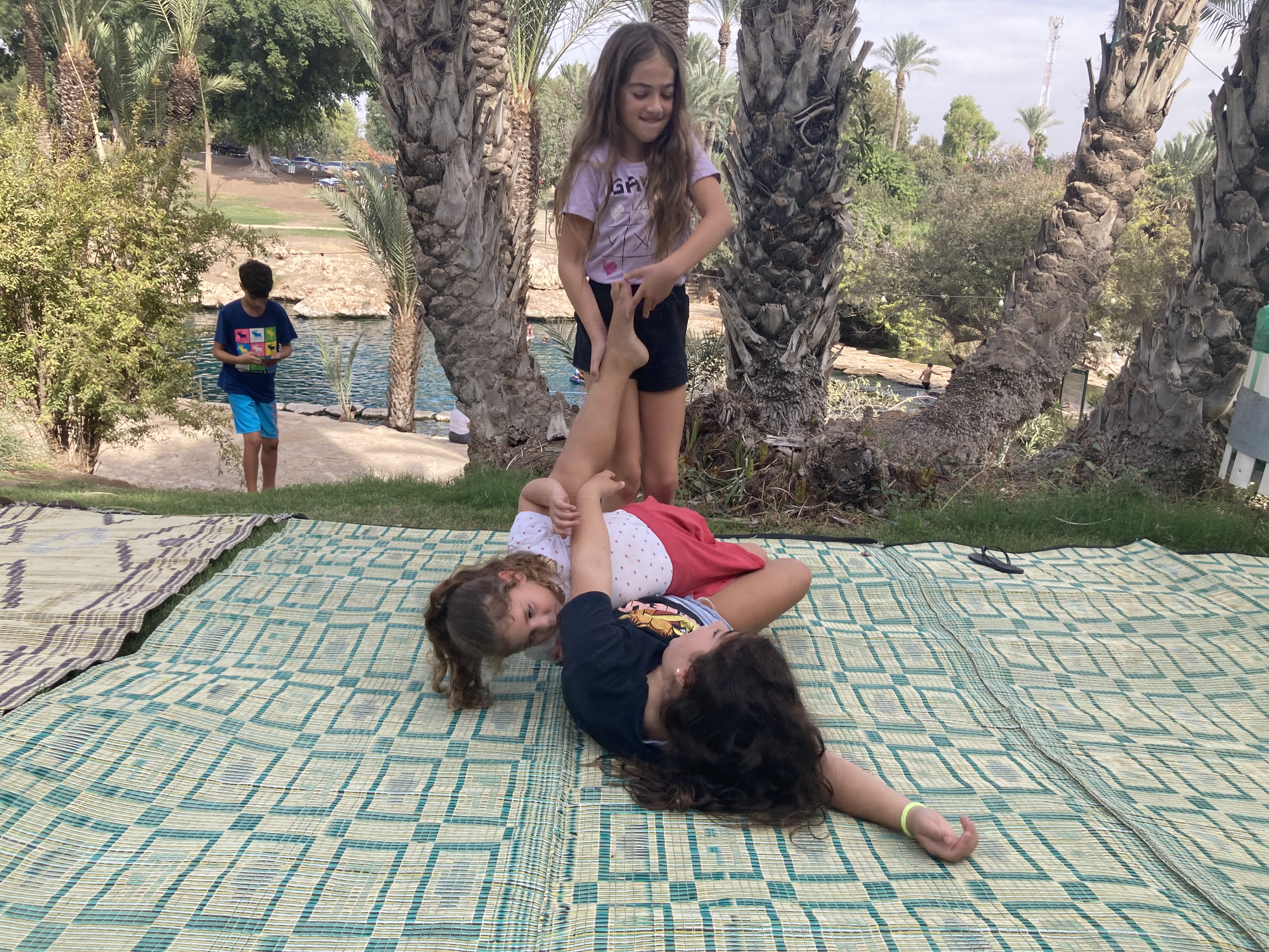 מפגש קהילתי בסחנה צילמו סיוון סעדיה ומאור הורוביץ  10-11-2023 - 42.jpg