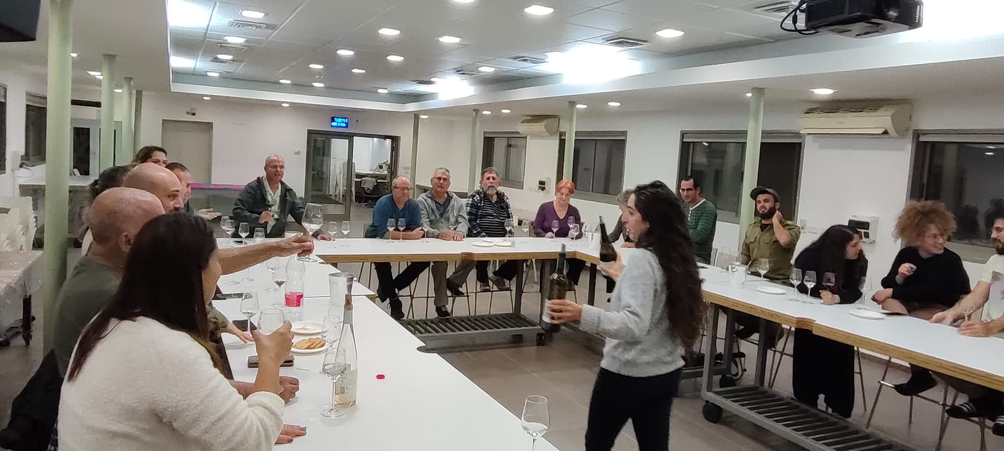 סדנאת טעימות יין מיקב רמת הגולן 2-12-2023 - 6.jpg