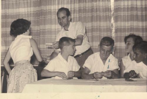 ציר זמ - בר מצווה קבוצת כלנית 1959 אבי אוסטרר, אליה דגן, חוה ינאי, גיורא פלד, יונתן שחר.jpg ציר זמ - בר מצווה קבוצת כלנית 1959 אבי אוסטרר, אליה דגן, חוה ינאי, גיורא פלד, יונתן שחר.jpg