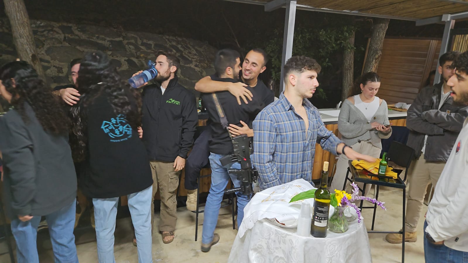 קבלת שבת ראשונה במרפסת החיילים - צילמו גילנית והילה זורע - 1.jpg