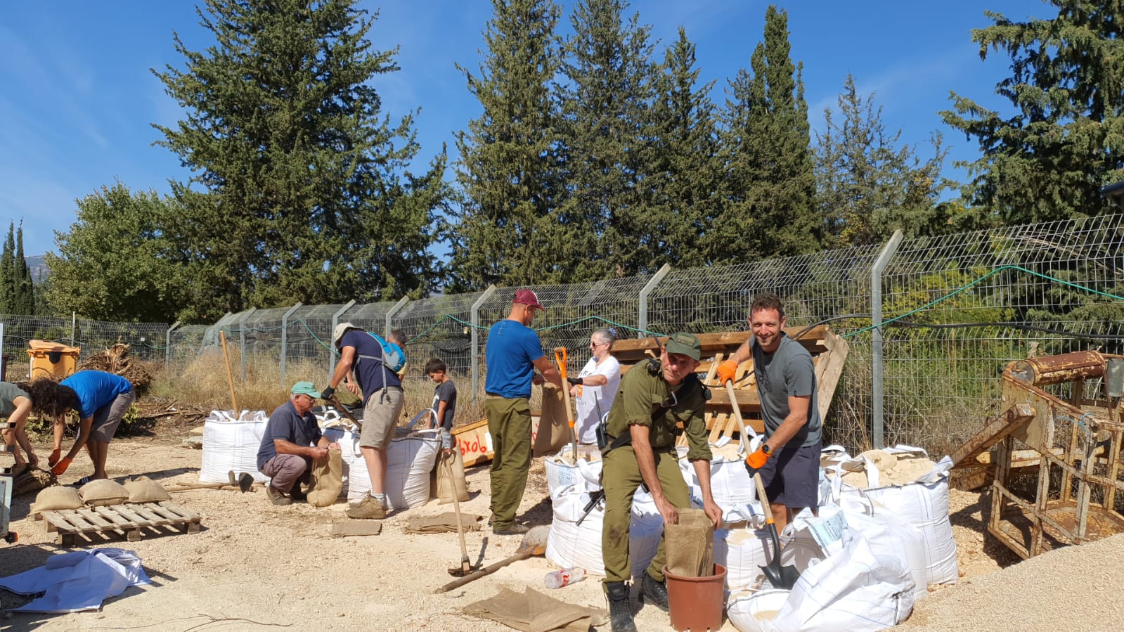 שבת 21-10 -מזוהים יוגב נגרקר, רן אבן דנן, אלעד גונן, ירון ויינמן.jpg