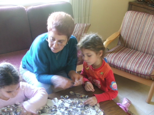 1111_חינוך - גן שיטה עם סבתא חוה שלזינגר - 2005 - 1296.JPG