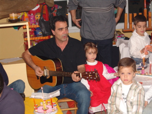 1129_חינוך - חג חנוכה - גן שיטה - 2004 - 38.JPG