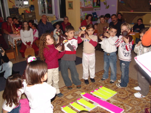 1140_חינוך - חג חנוכה - גן שיטה - 2004 - 58.JPG