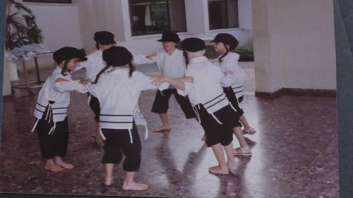 11616_154. בנות צופית בריקוד השרלה.jpg