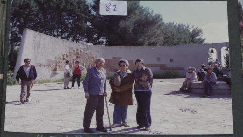 11831_82.יד ראשונים בזכרון יעקב-טובה וצבי נועם_ באמצע רות סביר.jpg