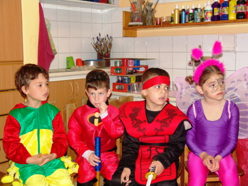 1189_חינוך - פורים בגן שיטה יובל שחר 2005 066.jpg