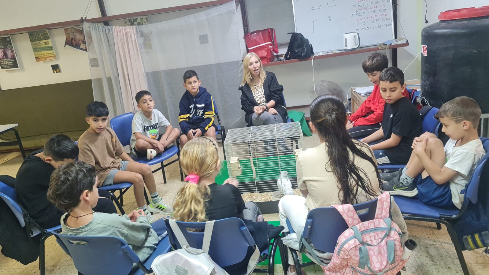 17-11-2023 - כיתות א-ד במקלט 1- 3.jpeg