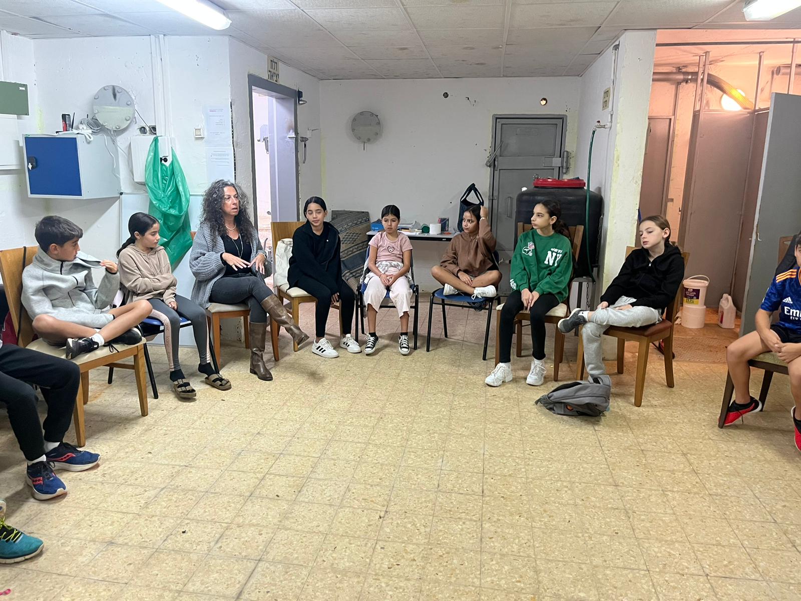 17-11-2023 - כיתות א-ד במקלט 1- 4.jpeg
