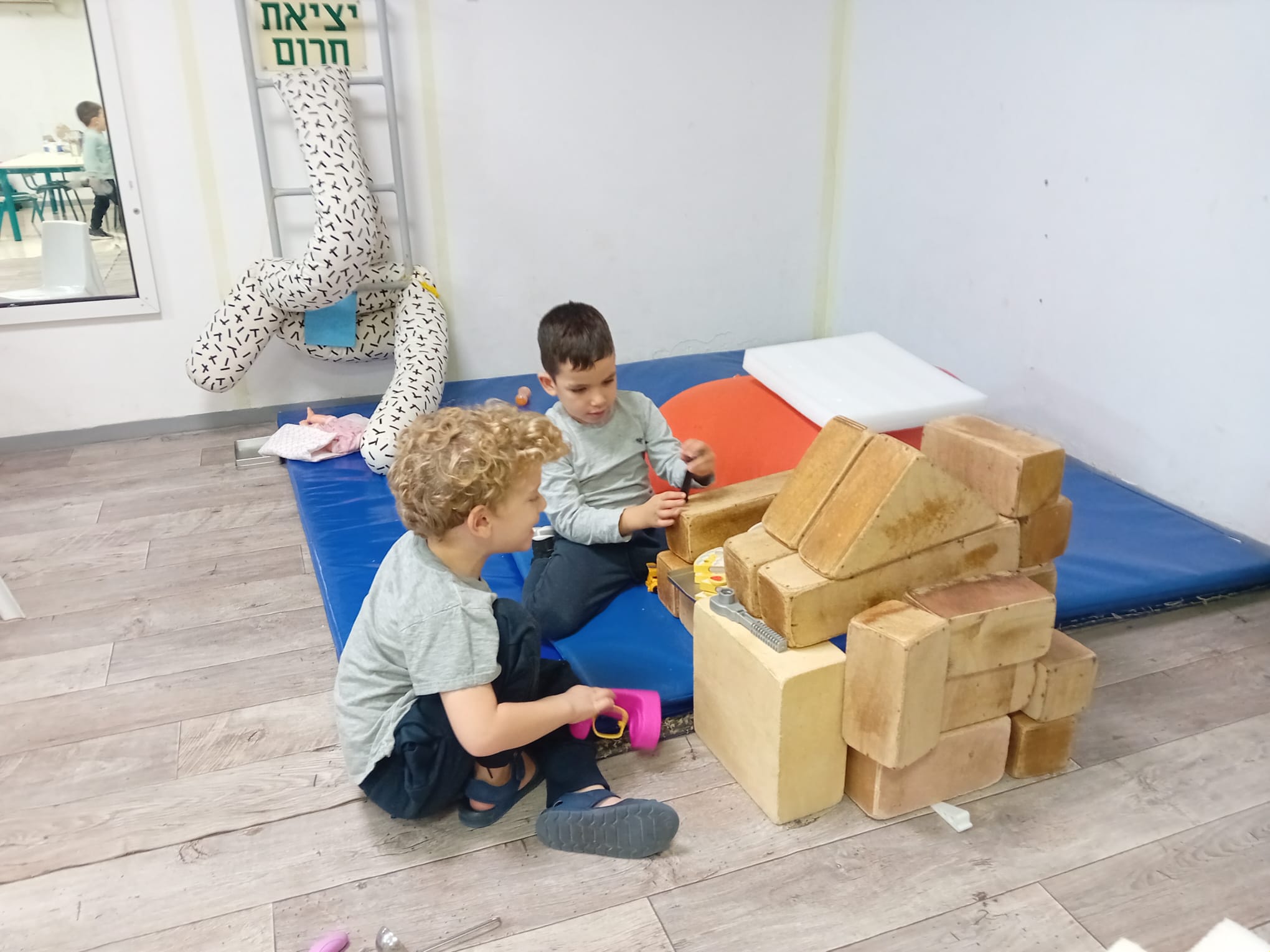 17-11-2023 - מקלט 21 3-6 - 1.jpeg