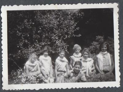 כלנית אלבום 3 - 28. טיול שנתי 1957.jpg