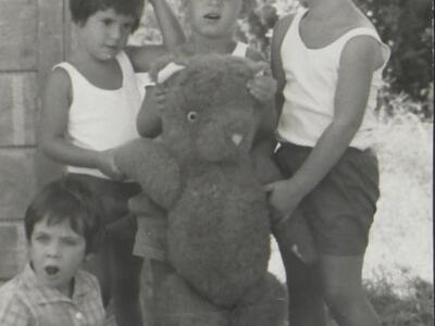 10327_476. קב' גולן-מימין מיכה בן-דויד_ ניר דאי_ נועה הורנסקי ודרורה גרצר בבית הספר בשדה נחמיה.JPG
