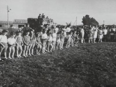 10455_349. קב' דרור בחג השבועות 1966.JPG