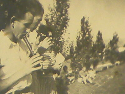 486_חג הביכורים - מחללים בחליליות   1947.jpg