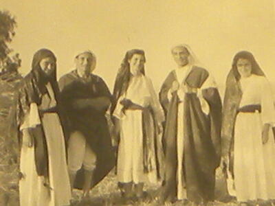 490_חג הביכורים - מסכת רות כל הלהקה    1947.jpg