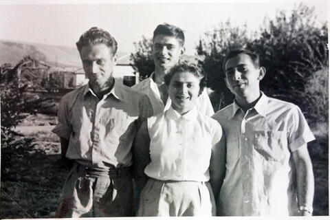 אחים וריכי.jpg